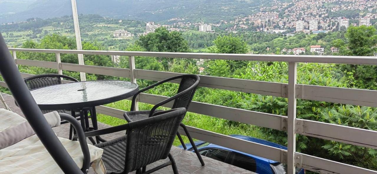 Stan Na Dan Memic Apartment Сараево Екстериор снимка